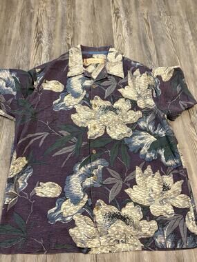 Tommy Bahama Hawaiian Shirt Men’s Large 100% Silk Purple Floral Camp Shirt